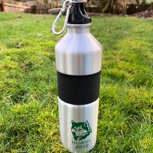 BRAND NEW Candalaria Huskies water bottle